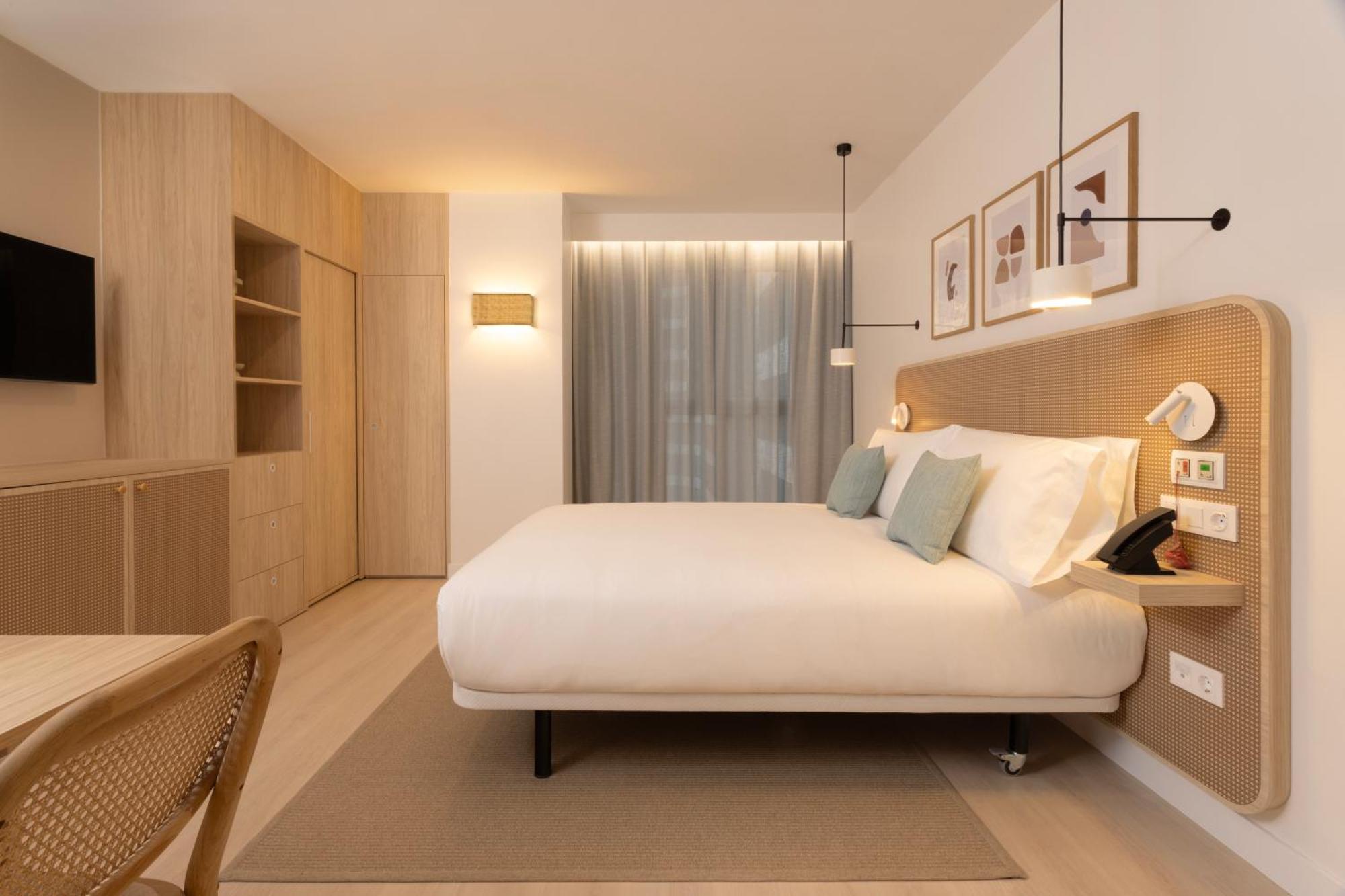 Staybridge Suites & Apartments Malaga By Ihg Exteriör bild
